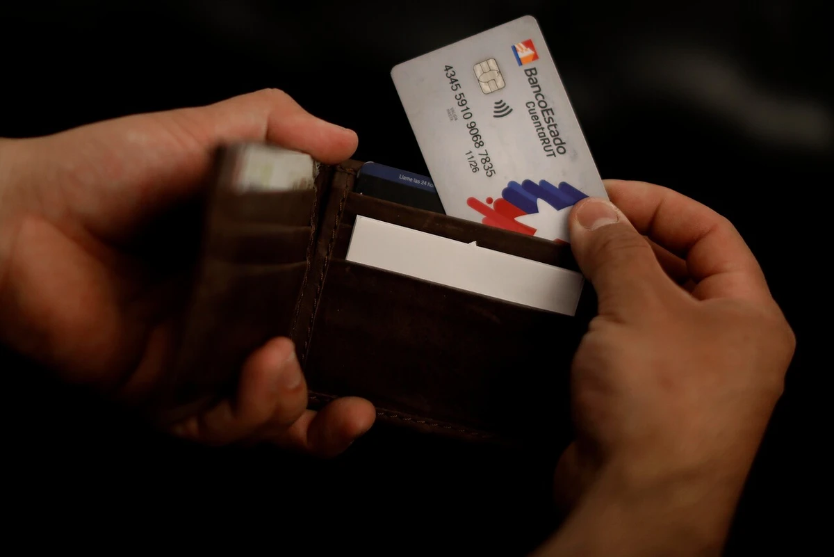 Sufrió robo de $1 millón de CuentaRut y banco no devolvió dinero por atribuirle 