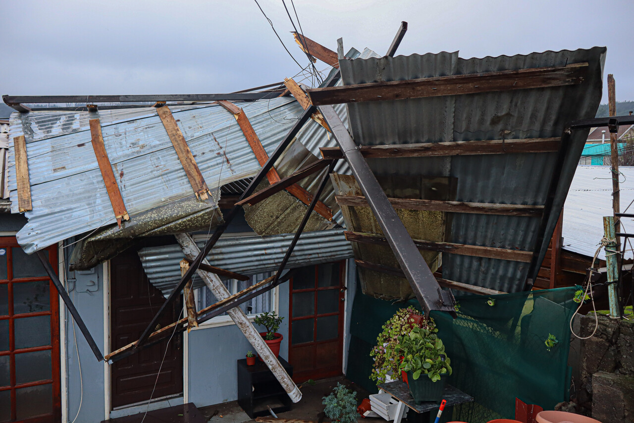 FOTOS| DMC confirma que lo sucedido en Penco fue un tornado: Luz de día muestra destrucción