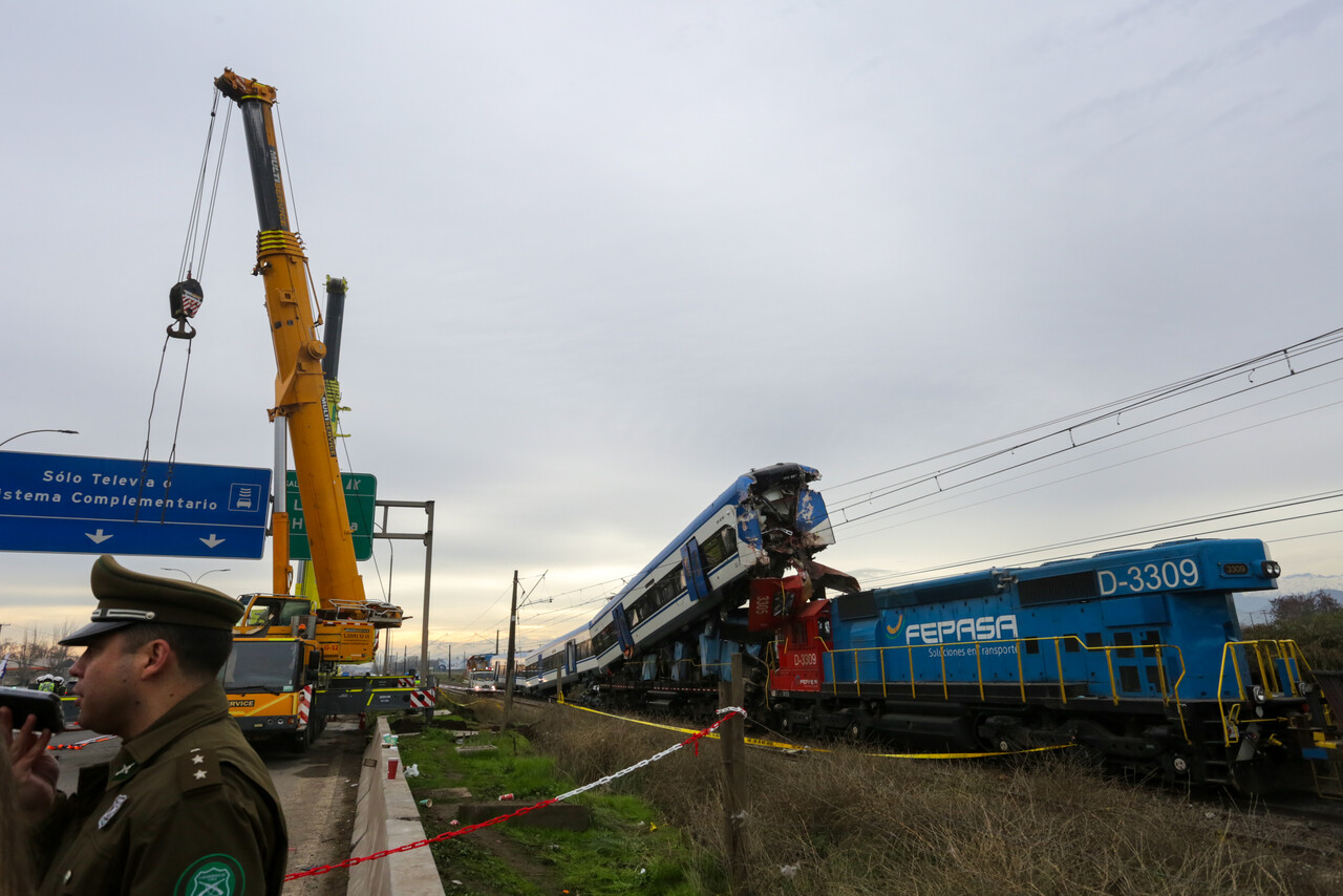 Choque de trenes en San Bernardo: Detienen a dos personas por presunta culpabilidad