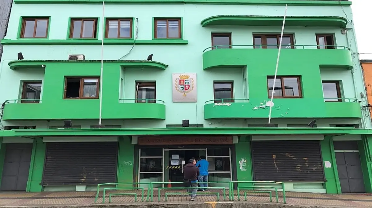 Vecina sufrió inundaciones en su casa por Parque Municipal de Castro y demandó al municipio: Deberán pagarle $7,5 millones