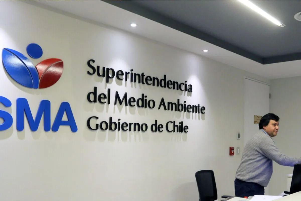 Vecinos consiguen cierre temporal de restaurant por reincidir en ruidos molestos: Tribunal ordenó cumplir medidas para reabrir